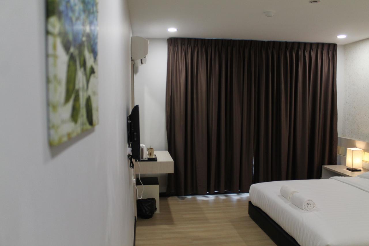 The Velton Inn Bintulu Exterior foto